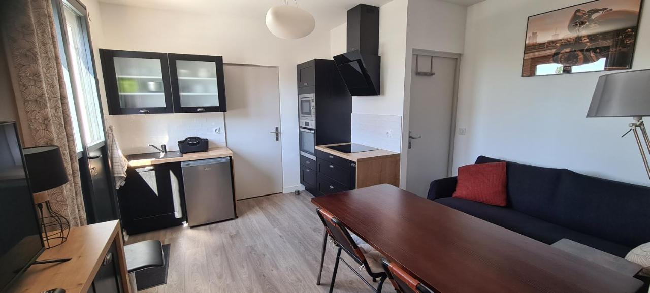 Le Fetilly Avec Parking Privatif Et Climatisation La Rochelle  Luaran gambar