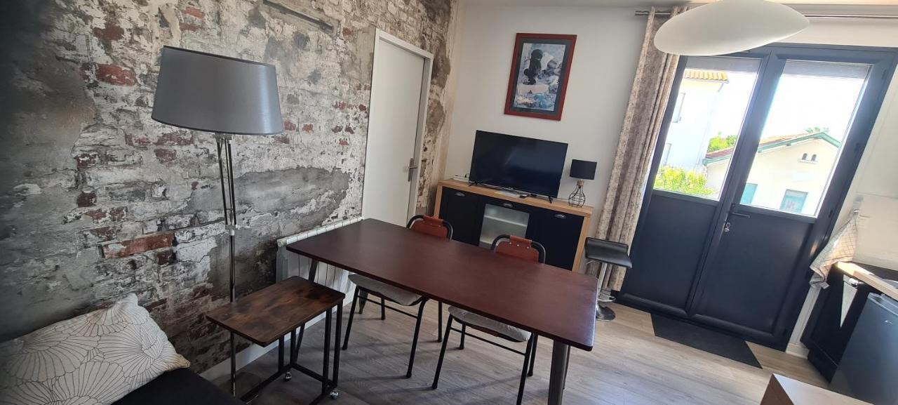 Le Fetilly Avec Parking Privatif Et Climatisation La Rochelle  Luaran gambar